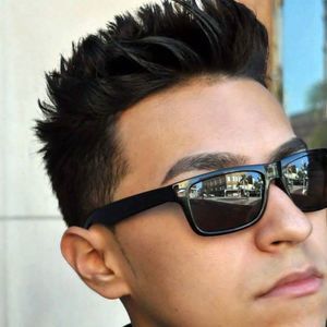 Meet your Posher, Armani